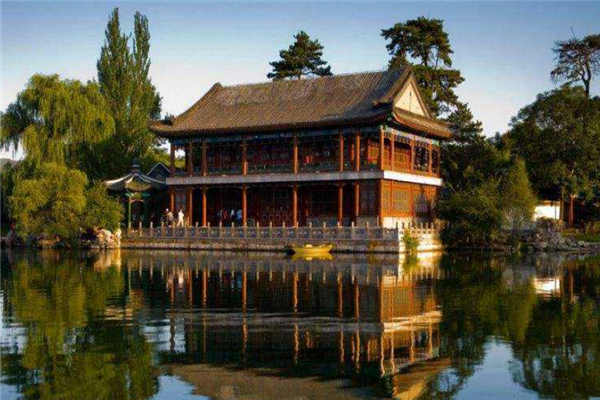 中國十大夏季旅游勝地，適合夏天旅游的地方有哪些
