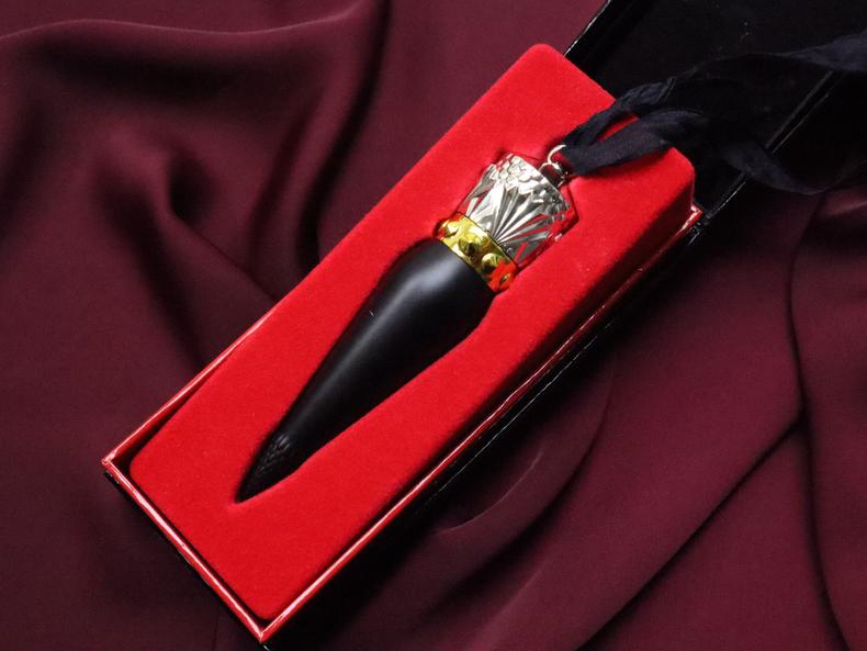 好用的蘿卜丁口紅推薦，CL女王權(quán)杖口紅美貌與氣場(chǎng)兼?zhèn)?></a></span>
                    <span id=